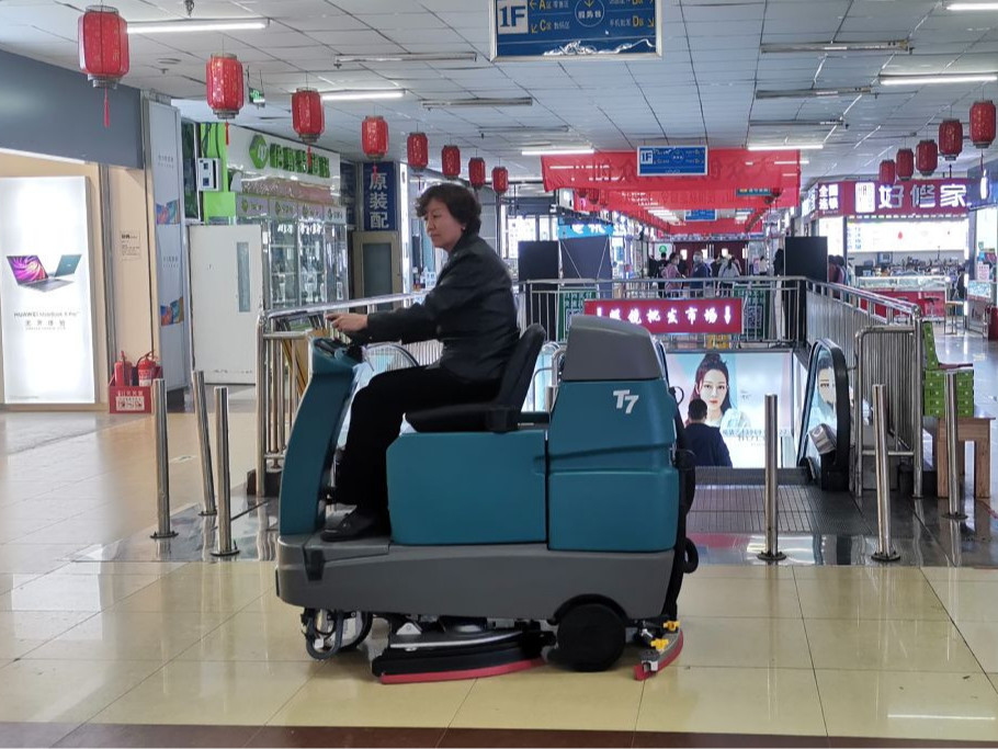 洗地機(jī)價(jià)格不一原因?yàn)楹?？聽我詳?xì)說