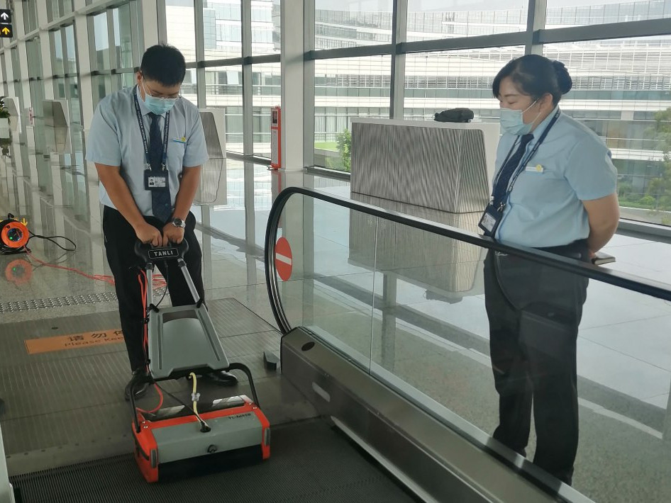 扶梯清洗機(jī)使用不當(dāng)，你可能就白買了！