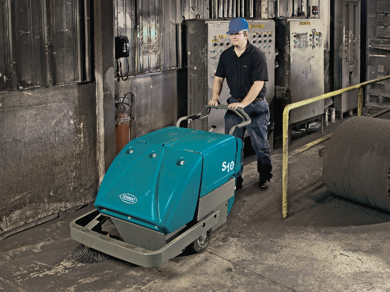 寒潮來(lái)襲！工廠掃地機(jī)該如何保養(yǎng)維護(hù)才能度過(guò)嚴(yán)冬？