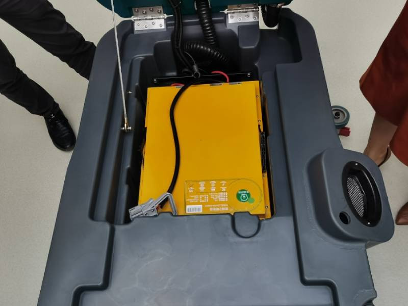 如何延長(zhǎng)手推式洗地機(jī)的鋰電池使用壽命？