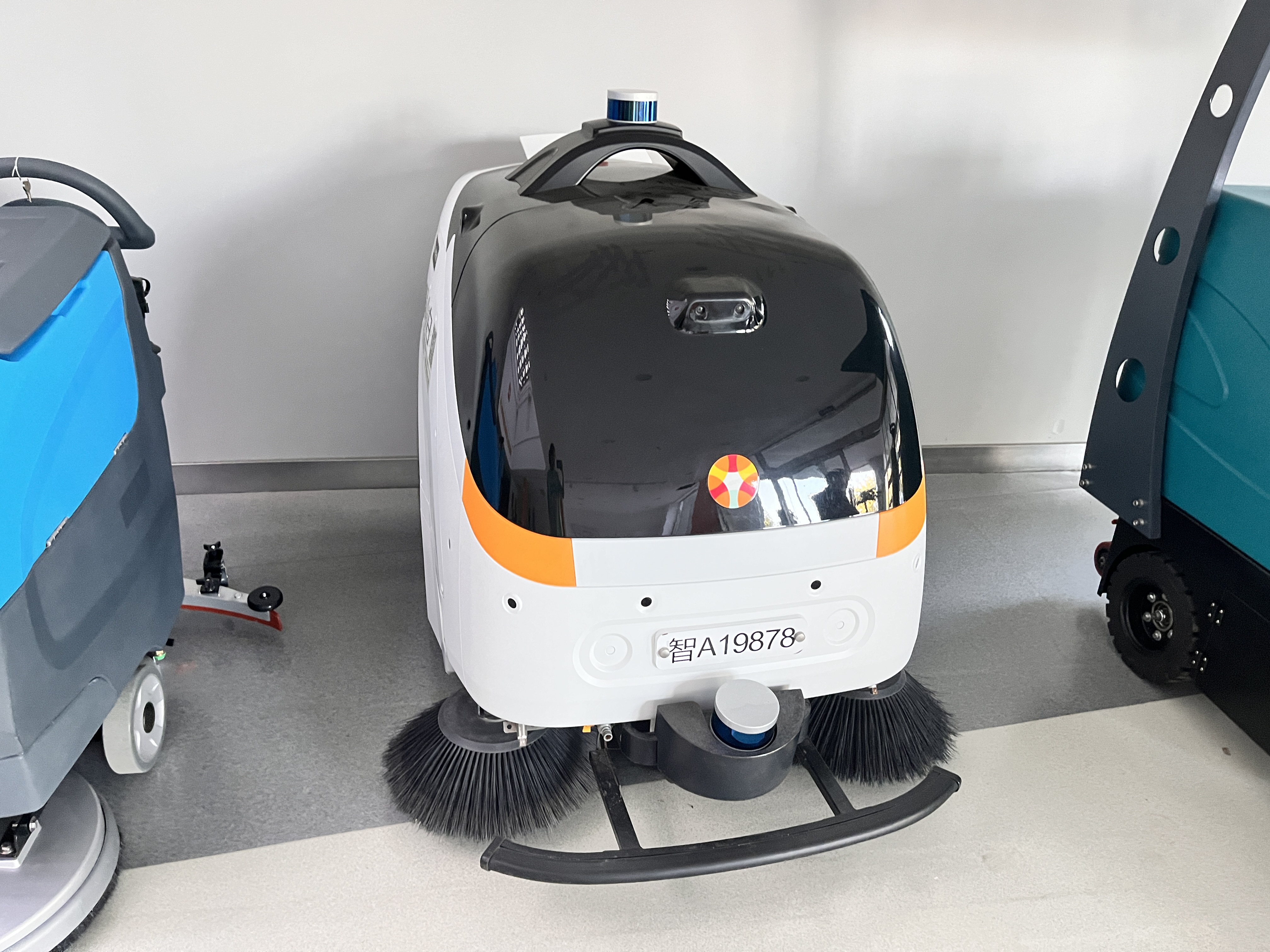 你所不知道的智能無人洗地車優(yōu)點（二）